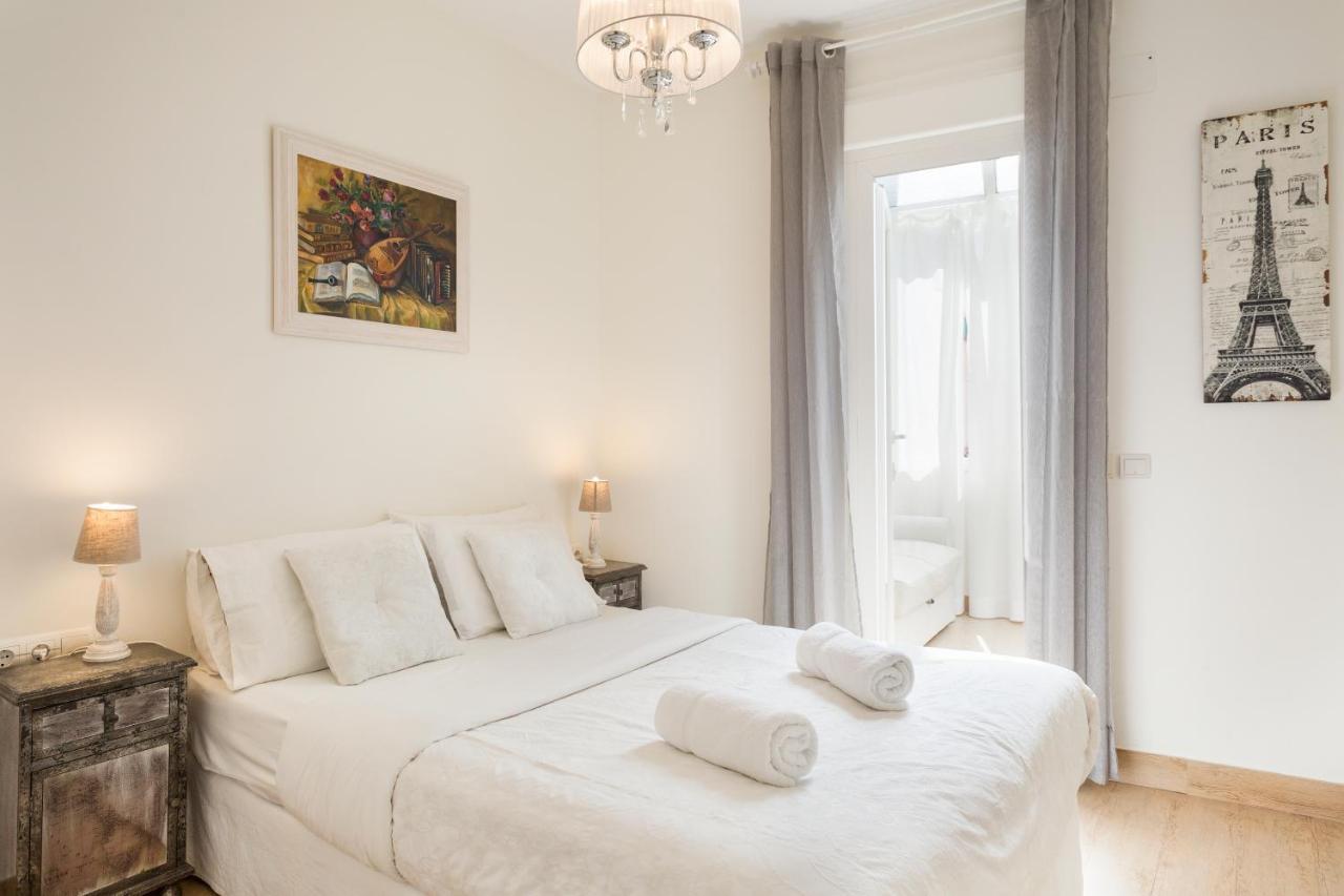 Sitges Spaces Beach House- 4 bedrooms, 3 Bathrooms, Large Terrace, Jacuzzi, Center-Beach Buitenkant foto