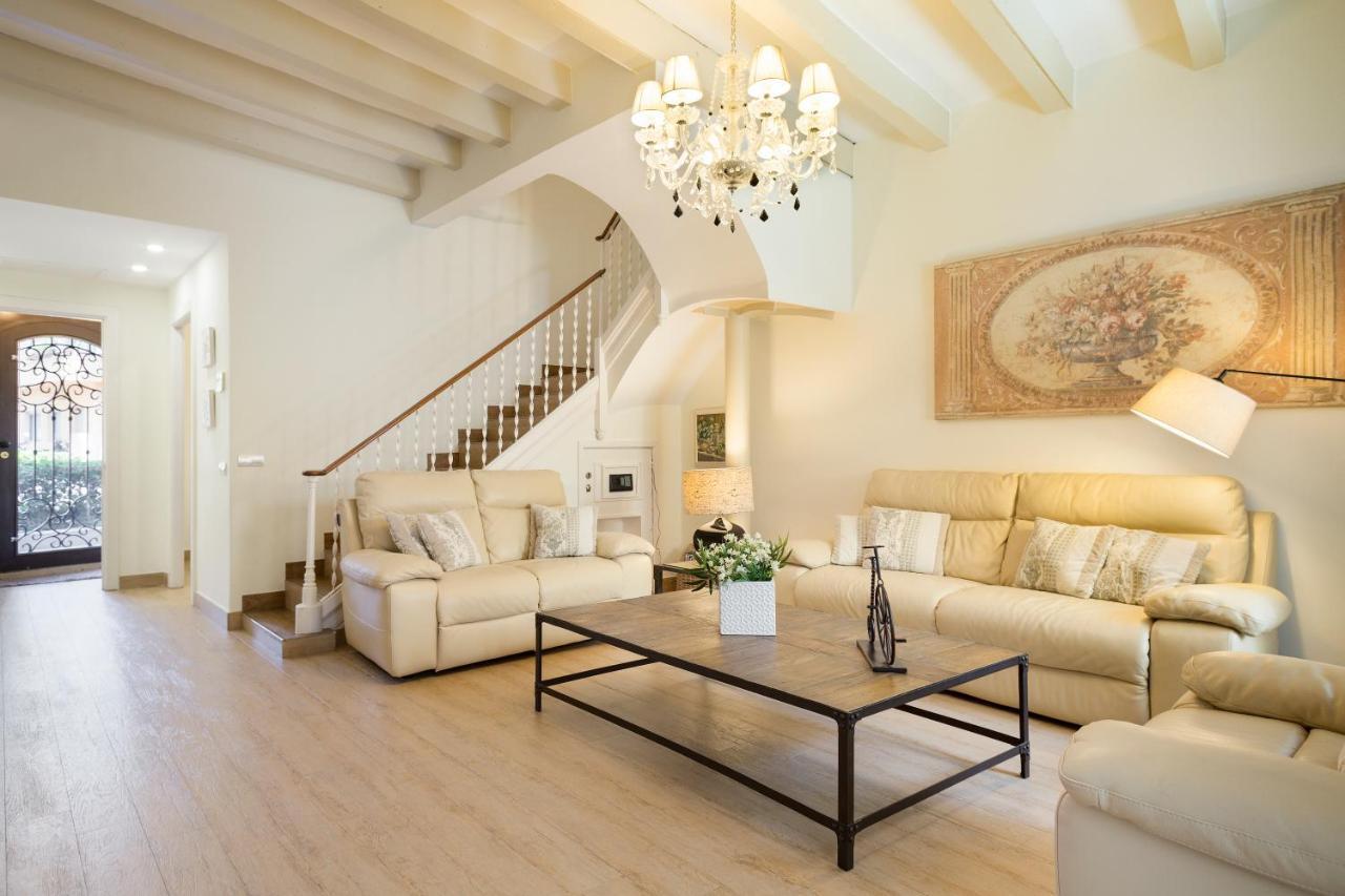 Sitges Spaces Beach House- 4 bedrooms, 3 Bathrooms, Large Terrace, Jacuzzi, Center-Beach Buitenkant foto